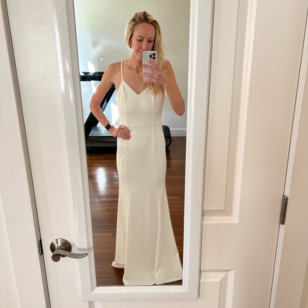 Lulu’s White Gown